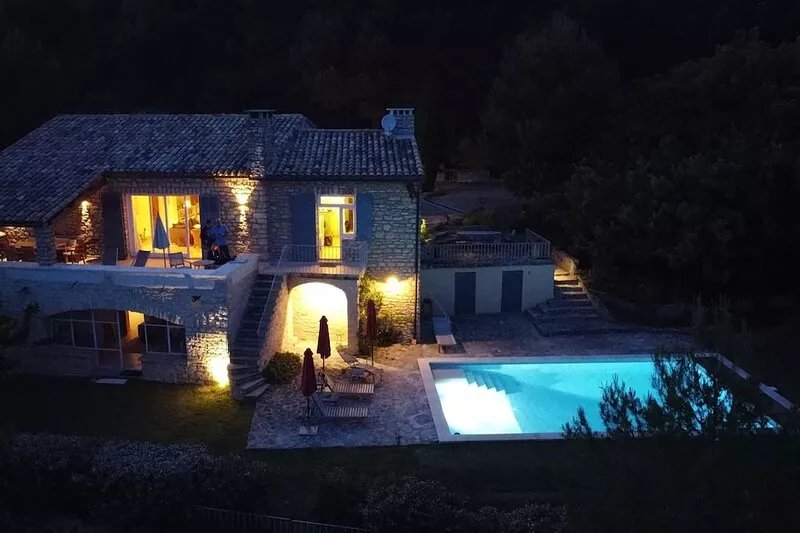 La Jaumière near Murs / Gordes, heated pool, fantastic view, top wifi