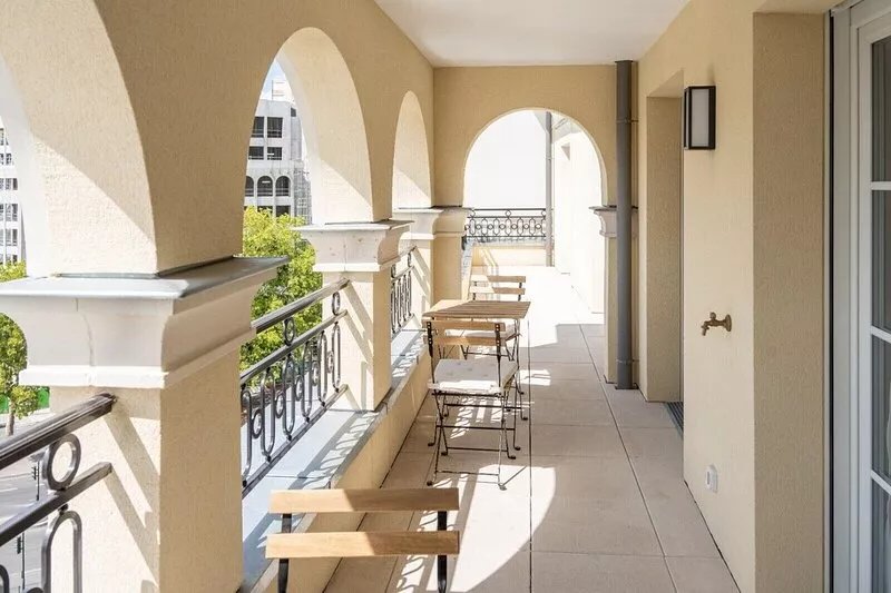"The Home" 15 min from Paris, Free parking