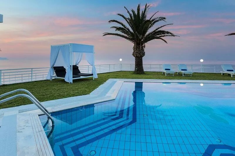 Exclusive Accommodation Over the Cretan sea Offering all Kind of Facilities!