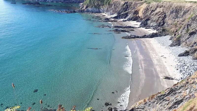 Escape To This Hidden Gem & Relax In Tranquility - Beaches & Coastal Path Nearby