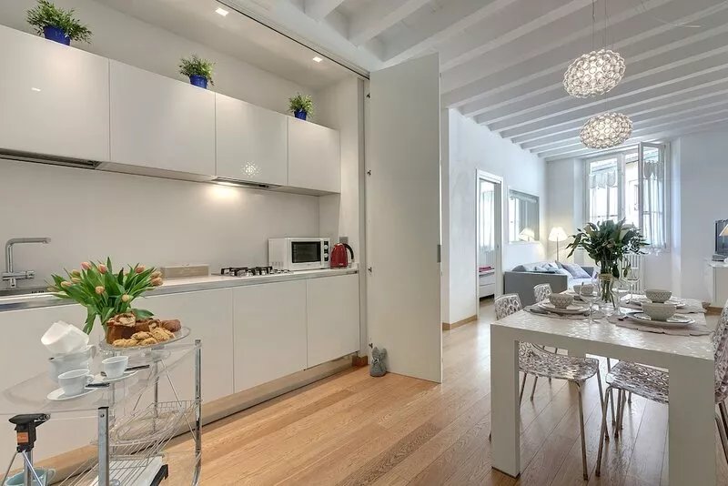 GREAT STYLISH DESIGN 5 STARS IN THE OLD CENTER -