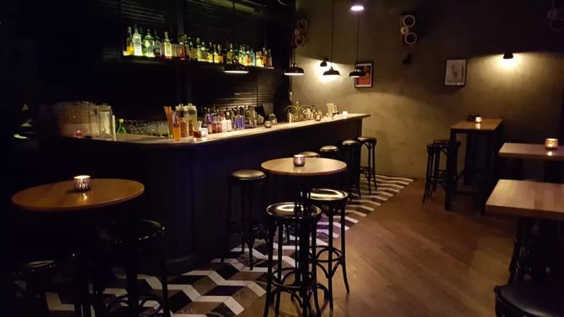 About Last Night - Lounge Bar