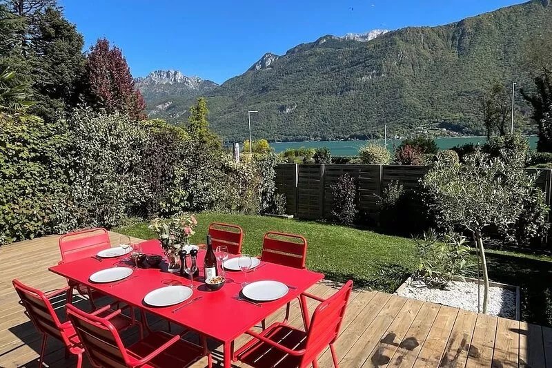 Casa Recto on Lake Annecy with view