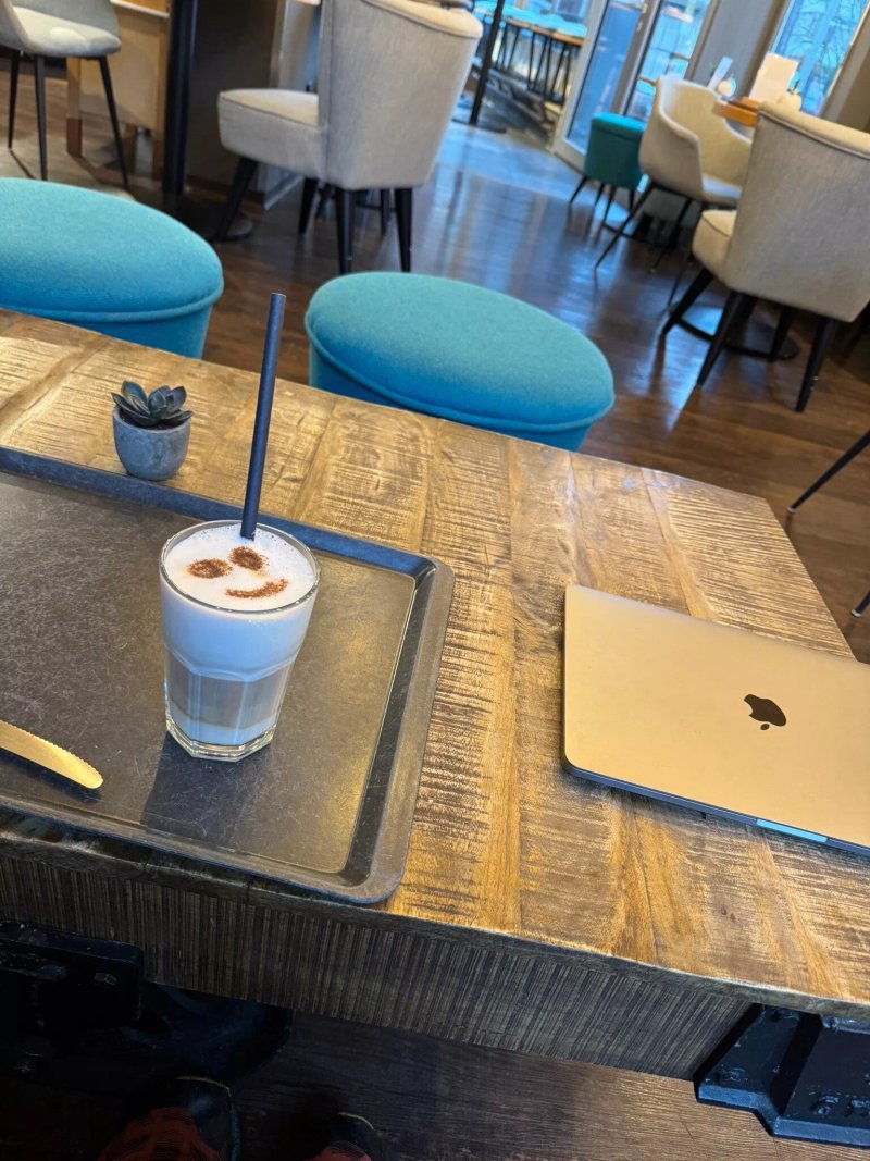 Hirth's Brotcafe