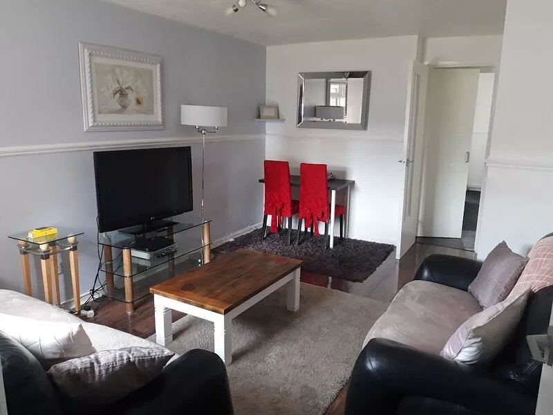 Apartment situated next to queen Elizabeth hospital 2.5 mile from hydro secc