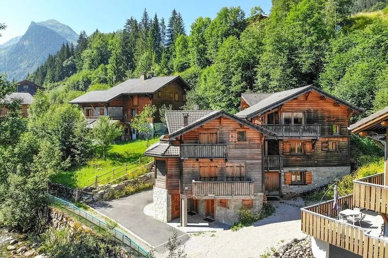 Spacious Chalet in a Great Location - Perfect for a Group of Friends of Family