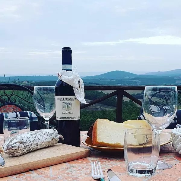 HILLTOP APARTMENT WITH GREAT WIEW BETWEEN SIENA AND VOLTERRA