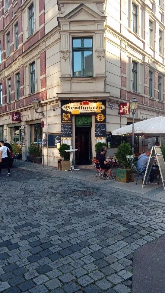 Zum Brotkasten