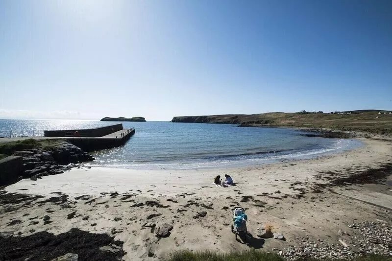 CLACH GORM, pet friendly, with open fire in Stornoway