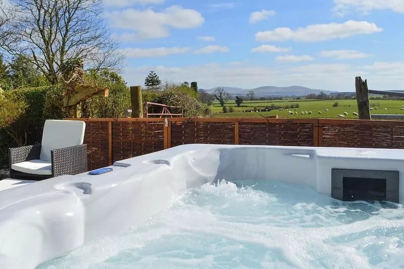 2 bedroom accommodation in Near Newton Stewart