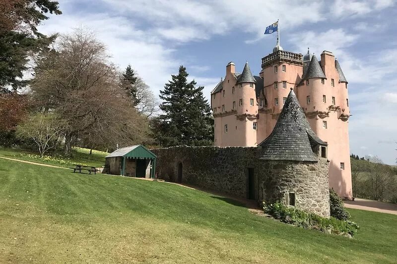 STEADING COTTAGE - CRAIGIEVAR CASTLE in Alford, Aberdeenshire