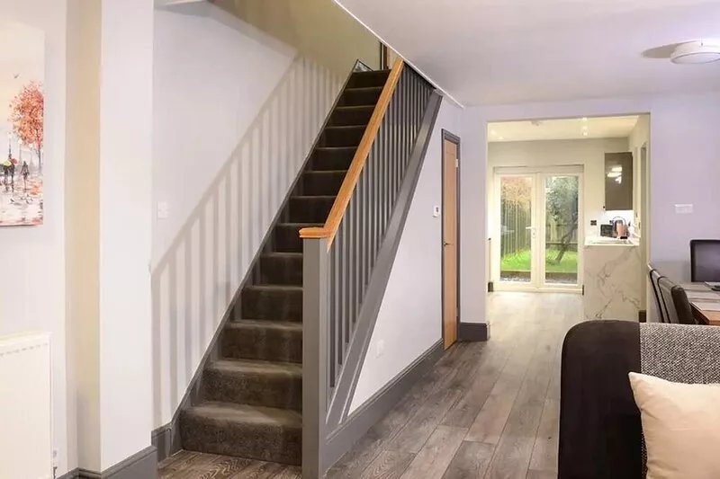 This house is a 4 bedroom(s), 2 bathrooms, located in Southampton, .