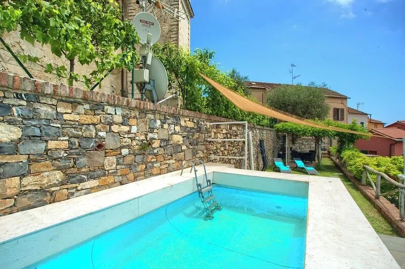 Borgo house: relaxation mini private pool and garden