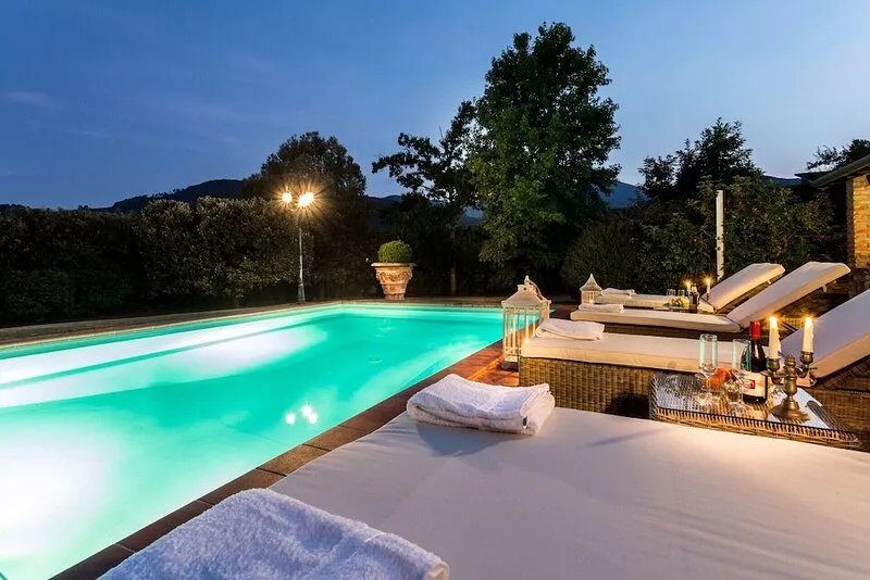 VILLA CLARA Luxury 5 bedrooms Lakefront Farmhouse Villa with Private Pool on