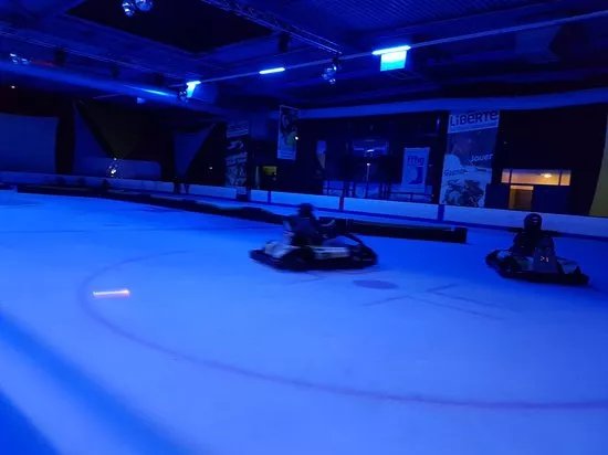 Patinoire De L'espace De Liberte