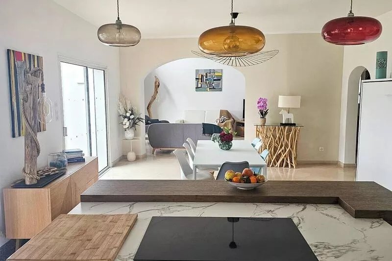SUPERB VILLA WITH PANORAMIC VIEW LARGE SWIMMING POOL CLOSE TO THE BEACH