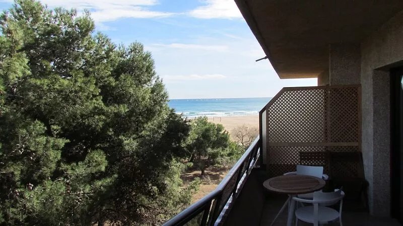 1st LINE OF THE SEA. Apartment in L'Estartit completely renovated at 2016