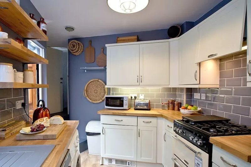 A characterful cottage with sea views, close to Brixham’s bustling harbour.