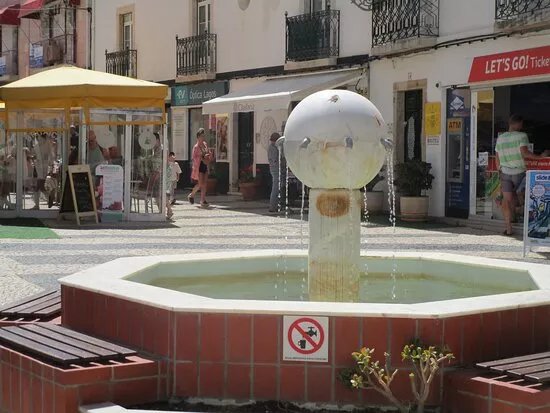 Fountain Of Oito Bicas