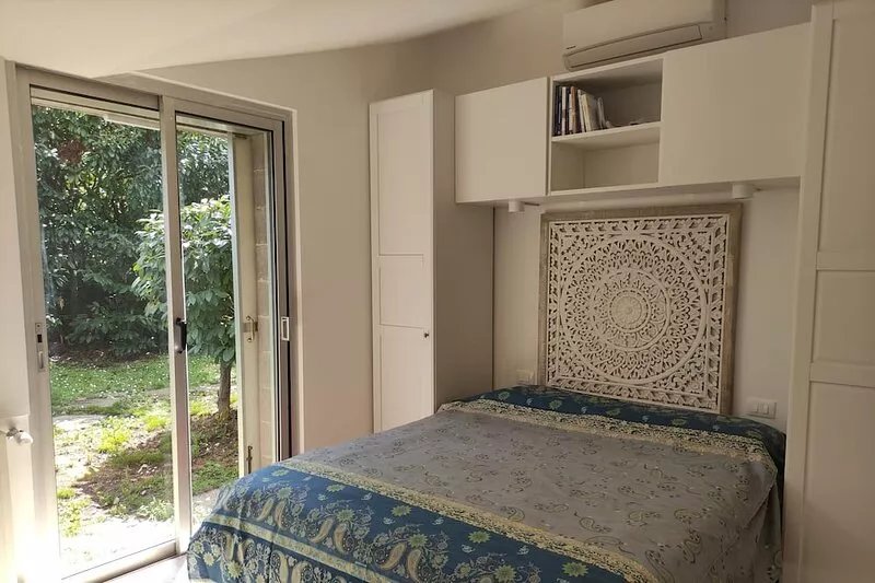 Elegante Trilocale All'interno di una Villa in Zona Residenziale di Prestigio