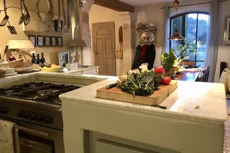 Stylish Big Country House with large heated Magnesium Pool  full aircon Paradou