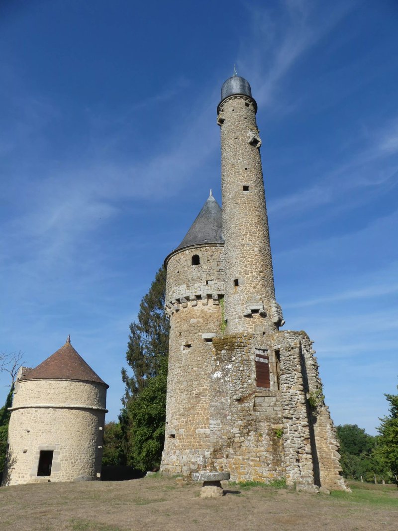 Tour de Bonvouloir