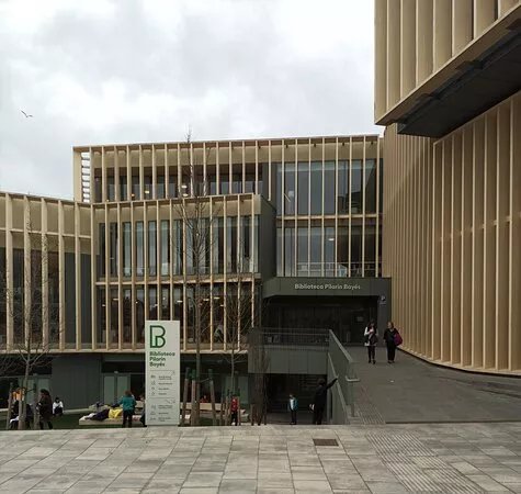 Biblioteca de Vic Pilarin Bayes
