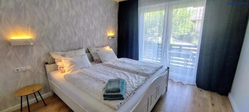 Hillside Rooms and Apartment