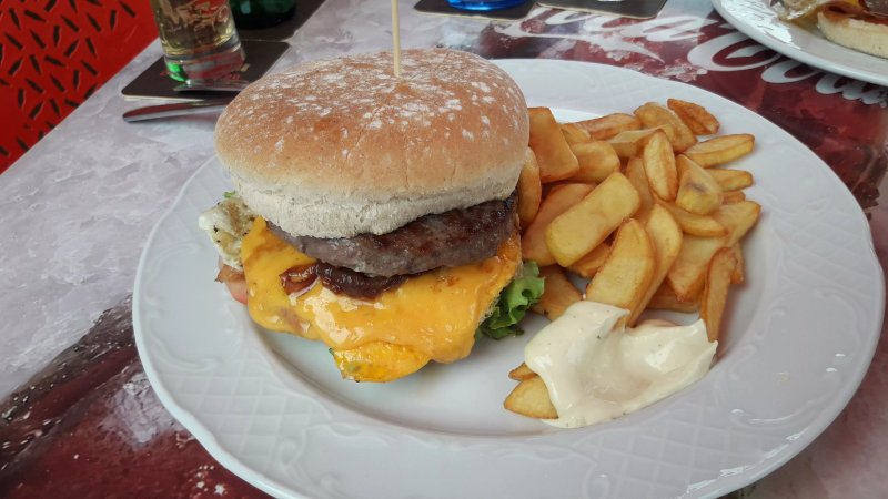 Km 74 Cafetería y Parrilla