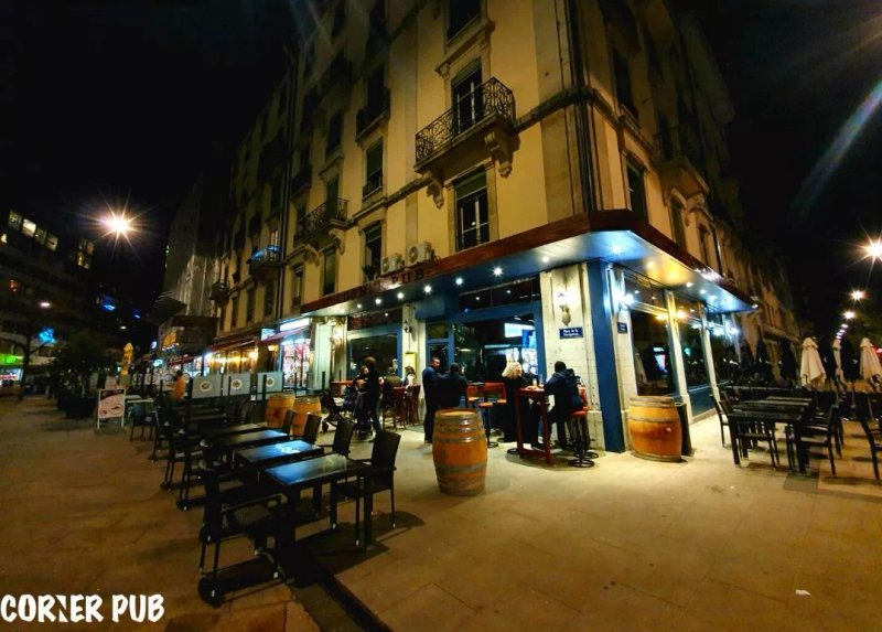 Corner Pub