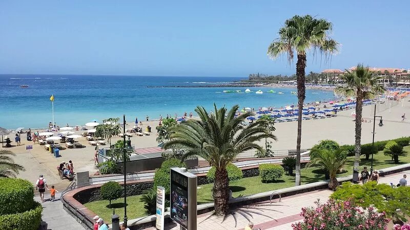 Beautiful Studio Apartment With Spectacular Sea Views and Alfresco Dining.