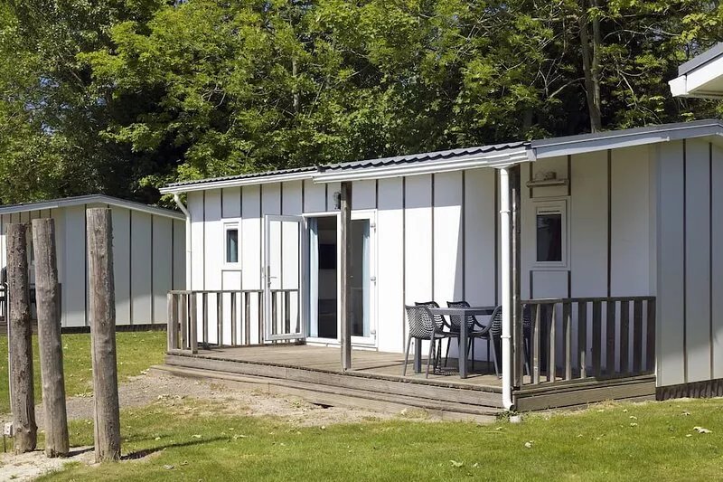 Comfy chalet with dishwasher, 500 m from the beach