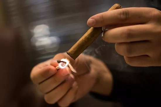 Davidoff of Geneva - CIGAR Shop & Lounge Poznan