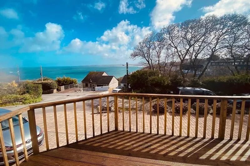 Prime seaside location, wonderful private gardens and stunning sea views