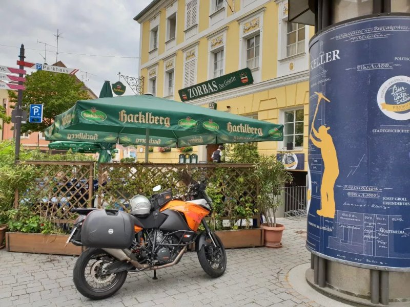 Gaststatte Zorbas Der Grieche