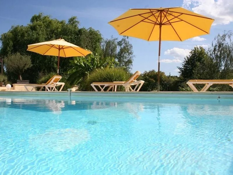 Les Pruniers 4* rated  gites set within our own plum orchards with heated pool