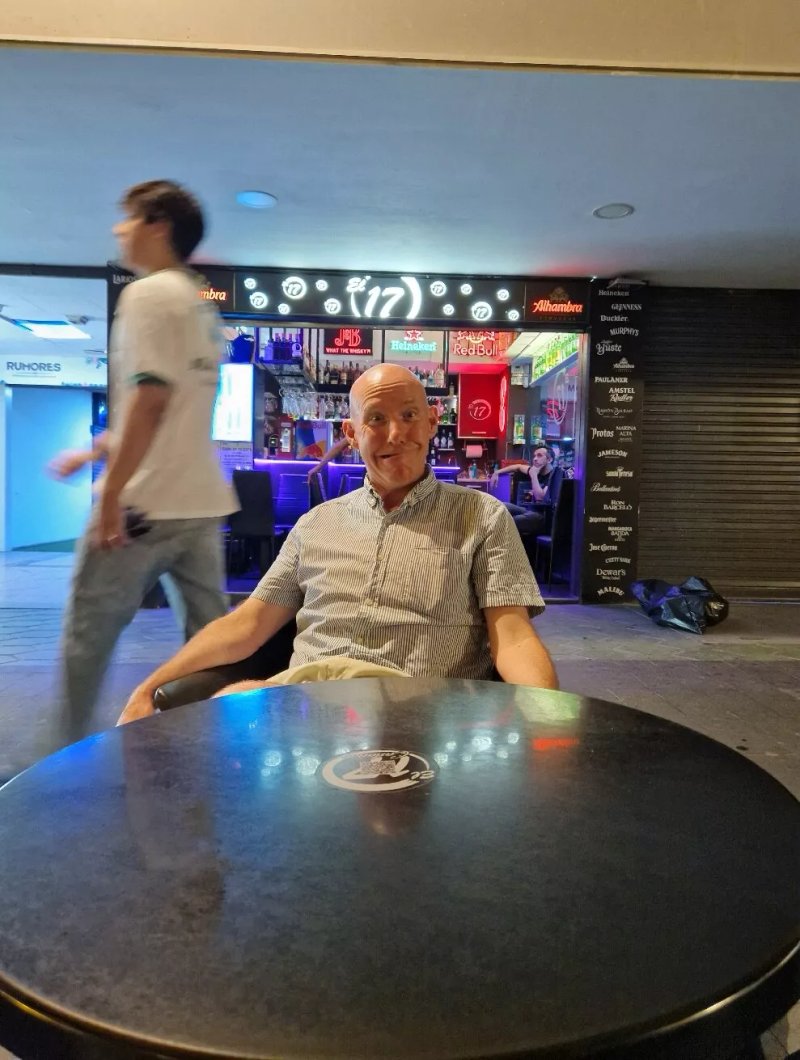 El 17 De Castanos