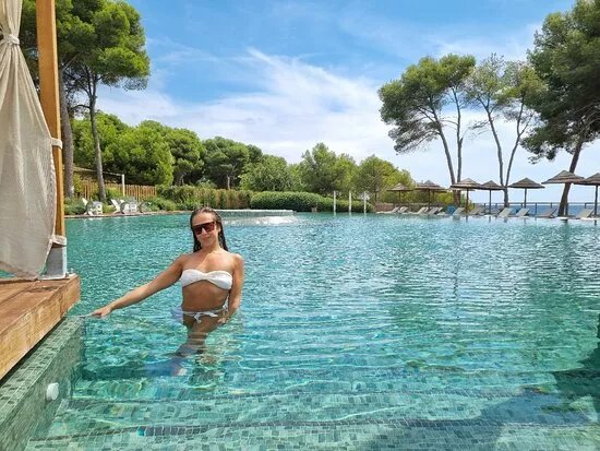 INFINITUM Beach Club