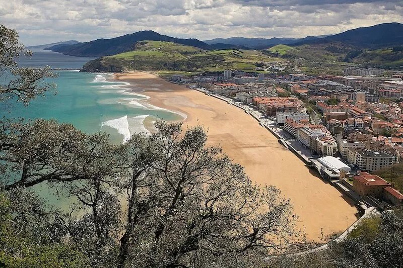 FANTASTIC APARTMENT NEAR THE BEACH.