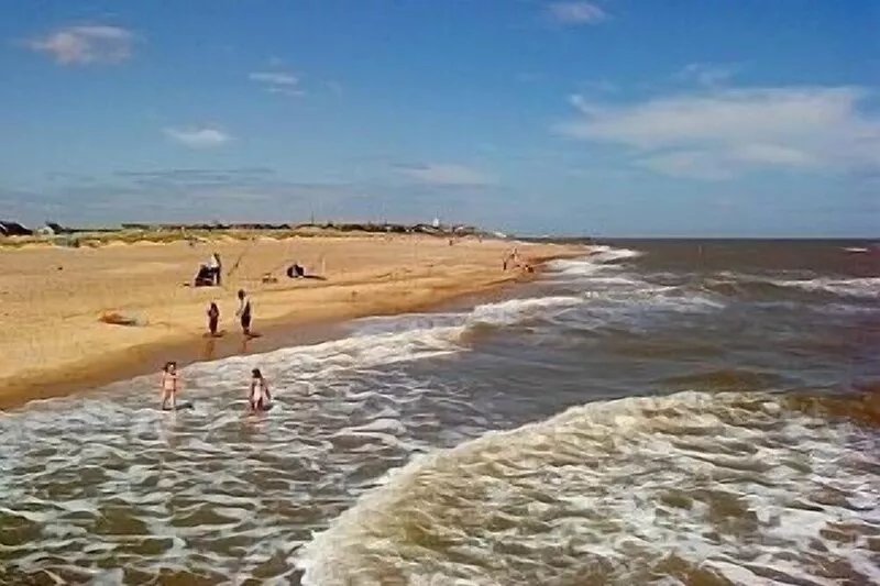4 * Holiday Cottage In Lovely Sleepy Village