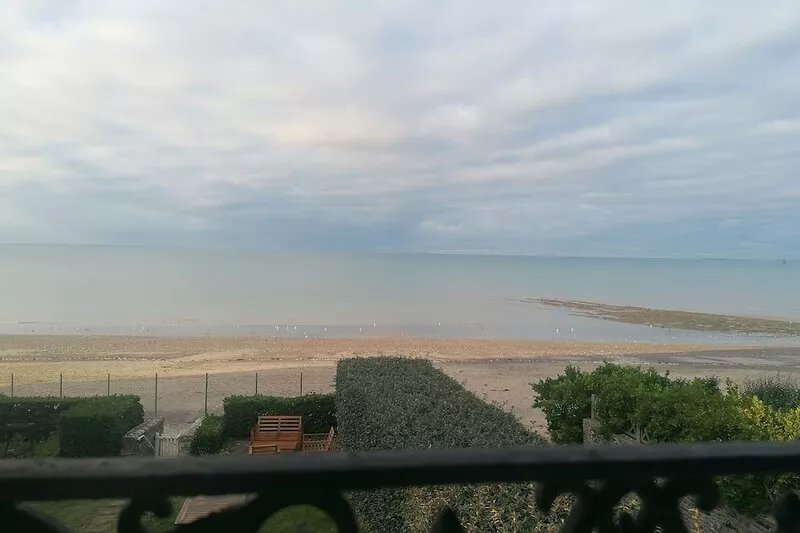 Beautiful villa on the seafront on the beach