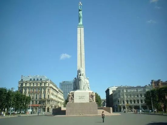 Freedom Monument