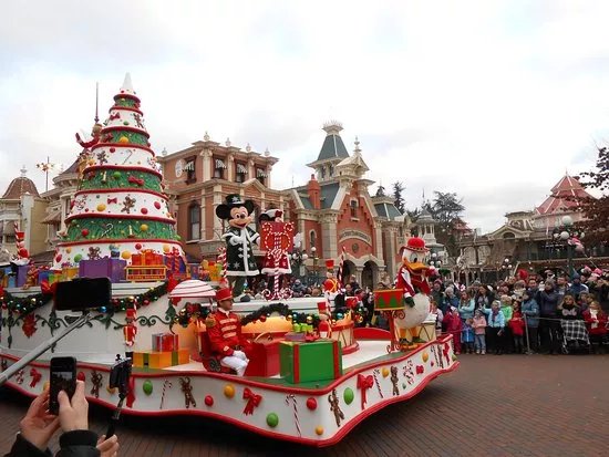 Paris Disney Shuttle