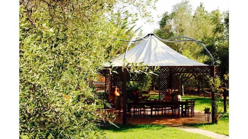 Otranto: SPLENDID TENUTA WITH POOL AND TENNIS COURSE.