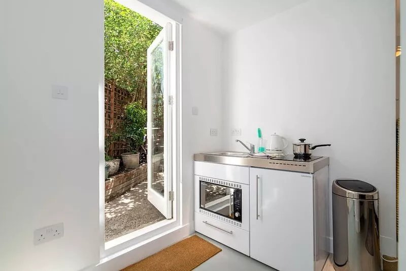 GuestReady - Micro Garden flat in Fulham
