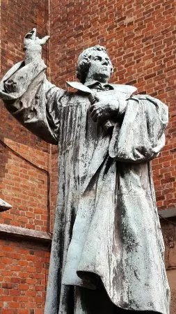 Luther statue