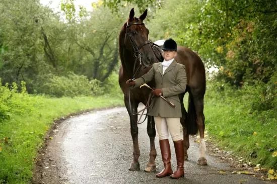Hot to trot School of Equitation