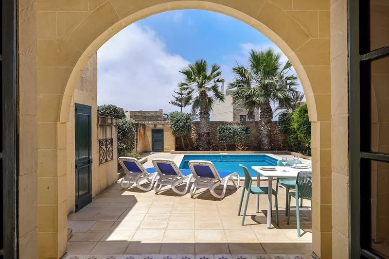 Dar ta Censina Villa in Gozo with private pool, quiet location, family friendly