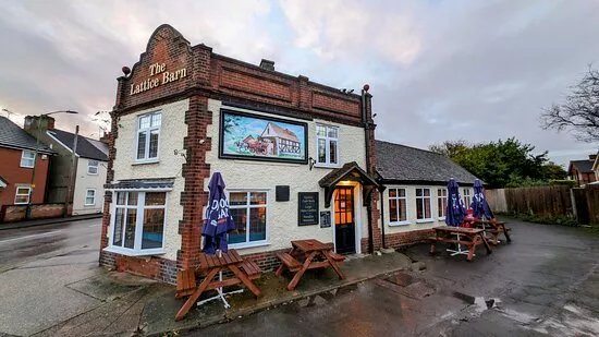The Lattice Barn Pub