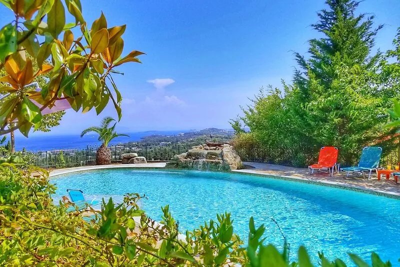 Luxury Wooden Villa with Pool, The Nest
